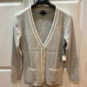 NWT women’s Tommy Hilfiger cardigan light gray color